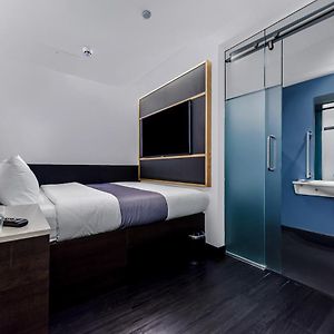 Without Window Queen Room Mobility accessible